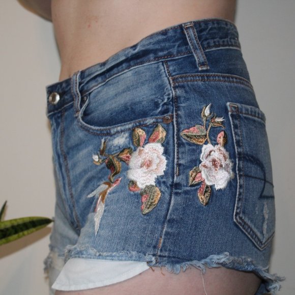 Vintage AE festival shorts - Picture 2 of 3